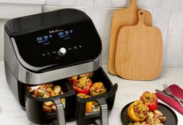 De Vortex Plus ClearCook is dé airfryer voor iedereen die knapperige, gezonde maaltijden wil bereiden met minimale olie. Deze premium airfryer is uitgerust met innovatieve functies zoals een doorzichtige kookvenster (ClearCook) en een speciaal geurfilter (OdourErase)